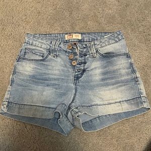 Size-3 (Juniors) l.e.i Brand